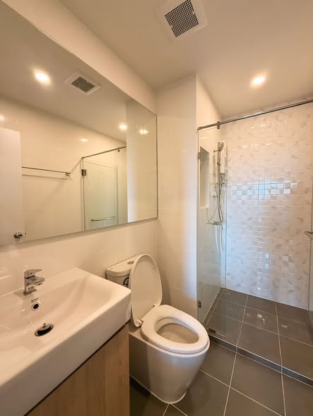 bathroom of Chewathai Pinklao | ชีวาทัย ปิ่นเกล้า