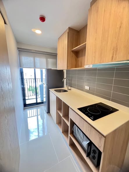 bathroom and kitchen of Chewathai Pinklao | ชีวาทัย ปิ่นเกล้า
