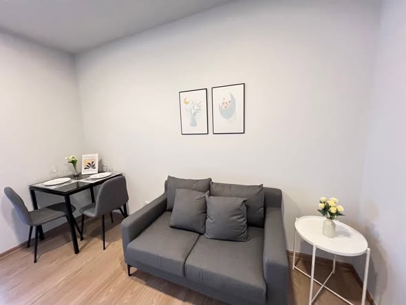 living room of Chewathai Pinklao | ชีวาทัย ปิ่นเกล้า