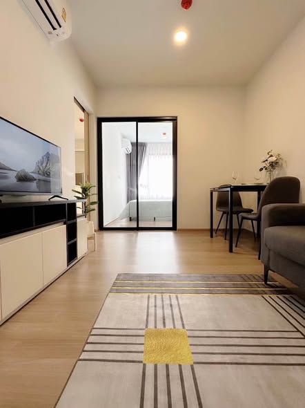 living room and room interior of Chewathai Pinklao | ชีวาทัย ปิ่นเกล้า