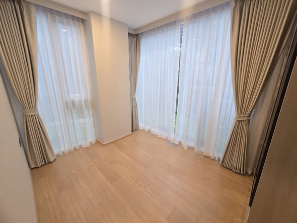 bedroom and room interior of Chewathai Residence Thong Lo
