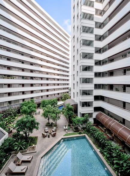 pool of Chomdoi Condotel—2