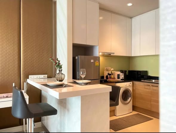 Circle Condominium