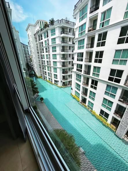 pool of City Garden Olympus Condominium