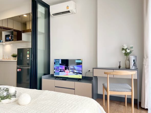 bedroom and room interior of CLOUD Thonglor-Phetchaburi