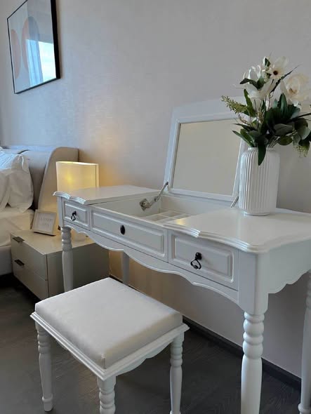 bedroom and room interior of Coco Parc
