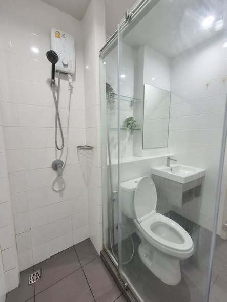 bathroom of COMMON TU
