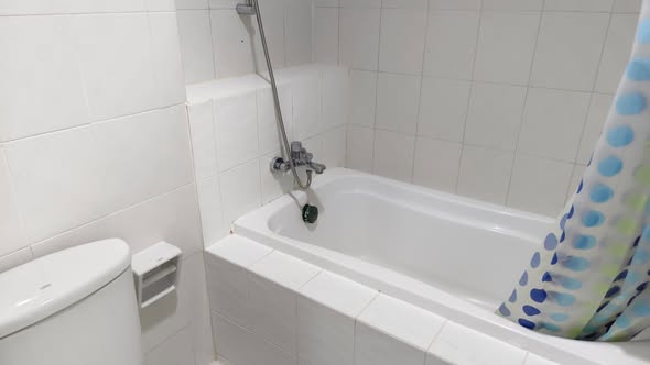 bathroom of Condo One Sukhumvit 52