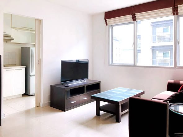 living room of Condo One Sukhumvit 52