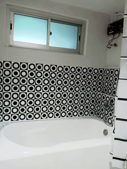 bathroom of Condo One Thong Lo