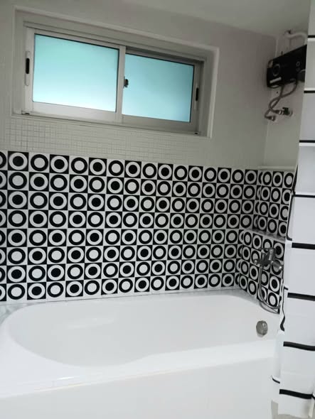 bathroom of Condo One Thong Lo