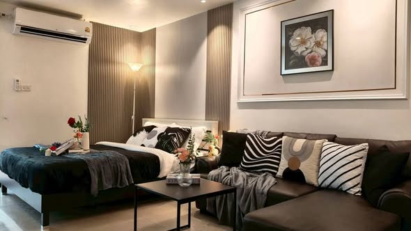 bedroom and living room of Condo Regent Home 7/1