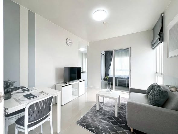 living room of Condo The Cache Rama 3 – Samrong