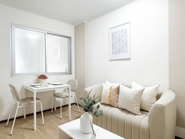living room of Condo U @ Huamak Station, building A