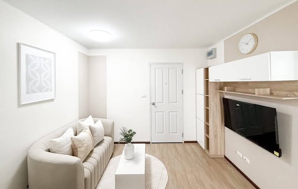 living room of Condo U @ Huamak Station, building A