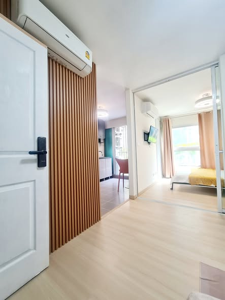 bedroom and room interior of D Condo Ramkamhaeng 9