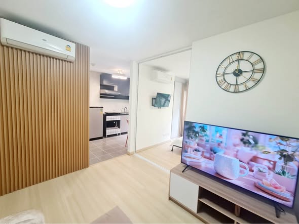 living room and bedroom of D Condo Ramkamhaeng 9