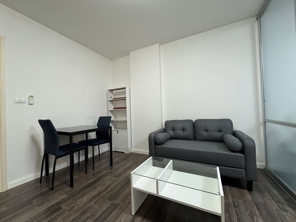 living room of D Condo Sukhumvit 109