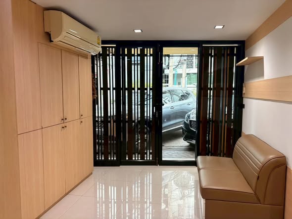 room interior of D-HOUSE