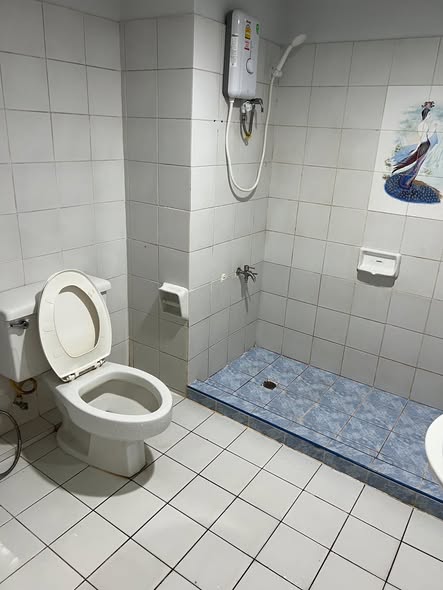 bathroom of ซิตี้วิลล่า คอนโด D2