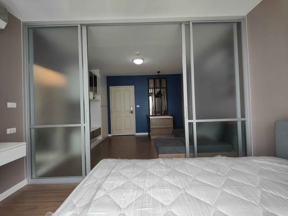 bedroom and room interior of Dcondo