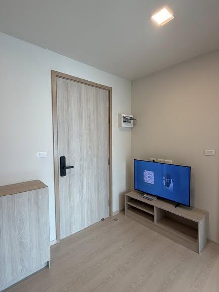 bedroom and room interior of dcondo calm Ramkhamhaeng 40