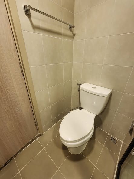 bathroom of dcondo Shine Rangsit