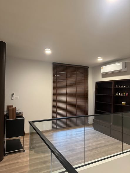 room interior of DEMI SATHU 49 – เดมี สาธุประดิษฐ์ 49