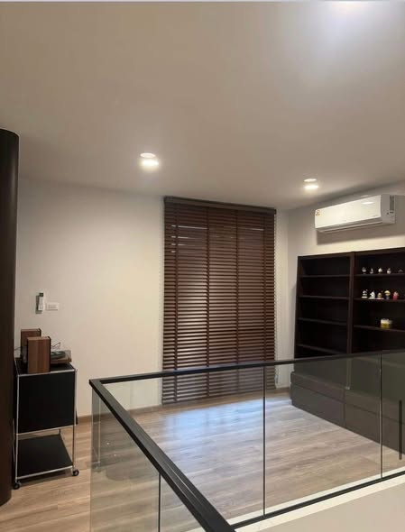 room interior of DEMI SATHU 49 – เดมี สาธุประดิษฐ์ 49