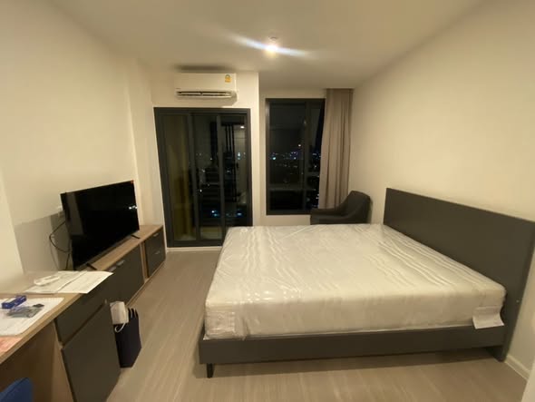 bedroom of DENIM Jatujak