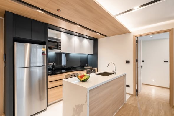 room interior and kitchen of Destiny63 Ekamai Apartment