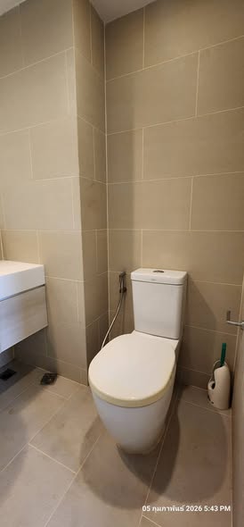 bathroom of Double Lake Condominium Muang Thong Thani 1 ดับเบิ้ล เลค คอนโดมิเนียม เมืองทองธานี 1