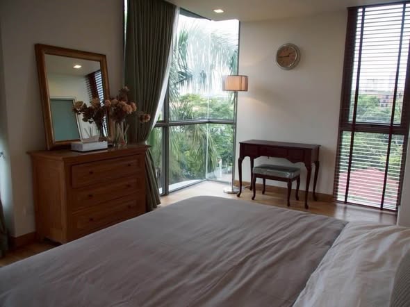 bedroom of Downtown49
