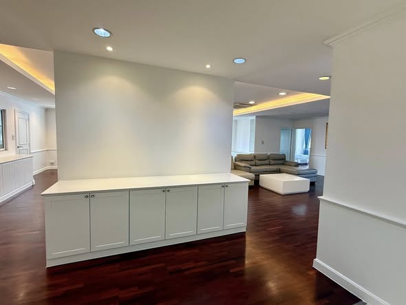 room interior of DS Towers1