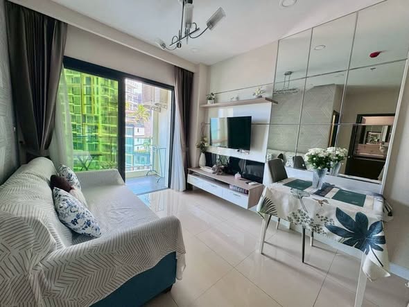 bedroom of Dusit Grand Condo View
