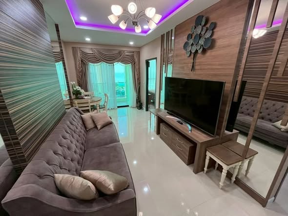 living room and bedroom of Dusit Grand Condo View