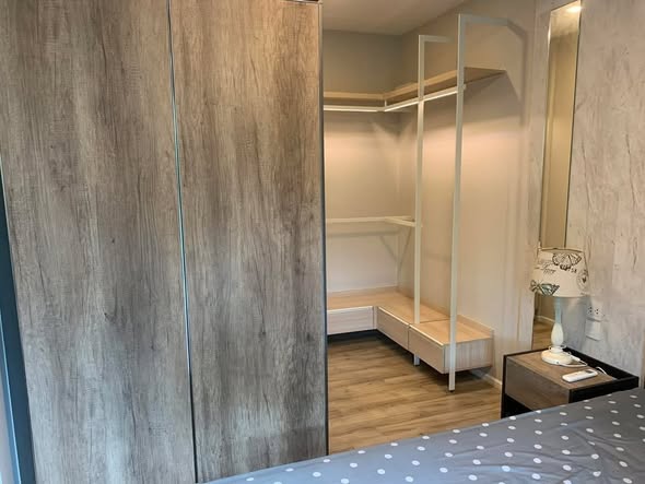 bedroom and room interior of Ease 2 Rama 2