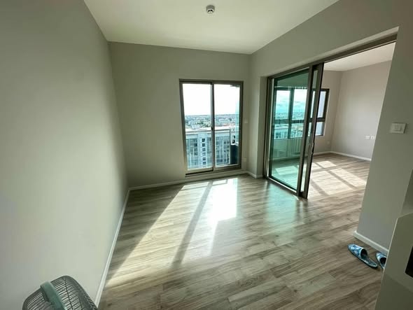 room interior of Ease 2 Rama 2
