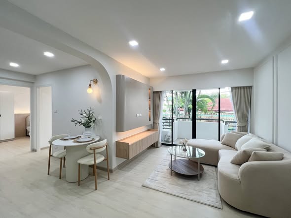living room of Eastwood Park Condominium
