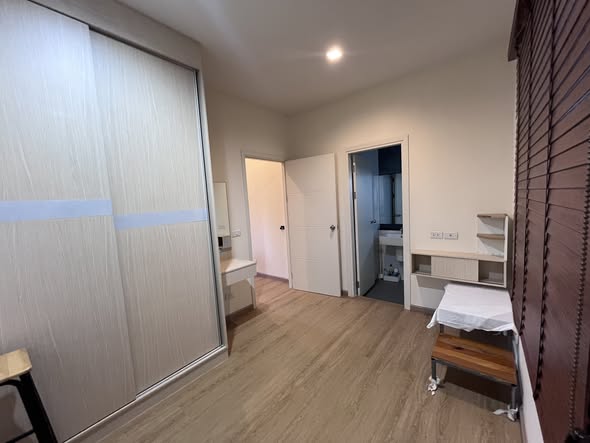 bedroom and room interior of Eigen Premium Townhome