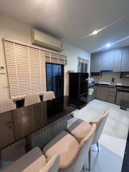 Eigen Premium Townhome