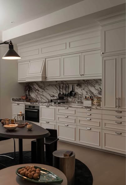 kitchen of Eight Thonglor Residence