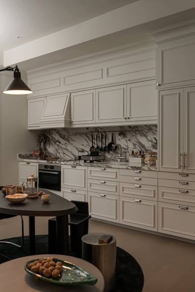 kitchen of Eight Thonglor Residence