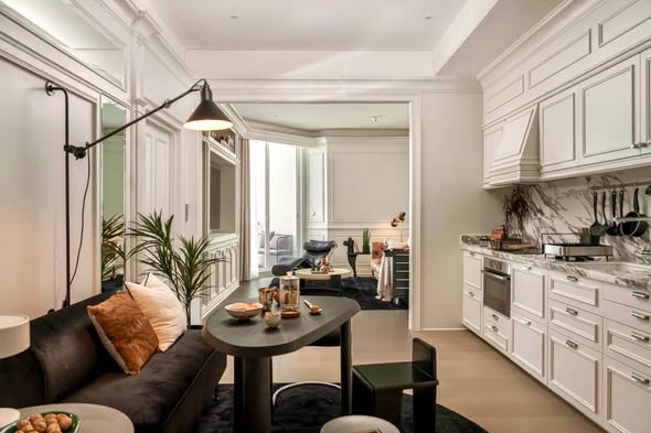 living room and kitchen of Eight Thonglor Residence