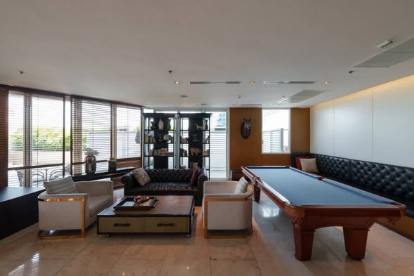 living room and room interior of Eight Thonglor Residence