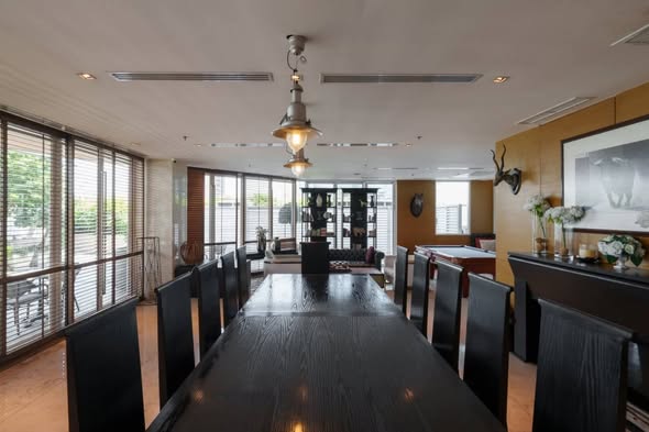 room interior of Eight Thonglor Residence
