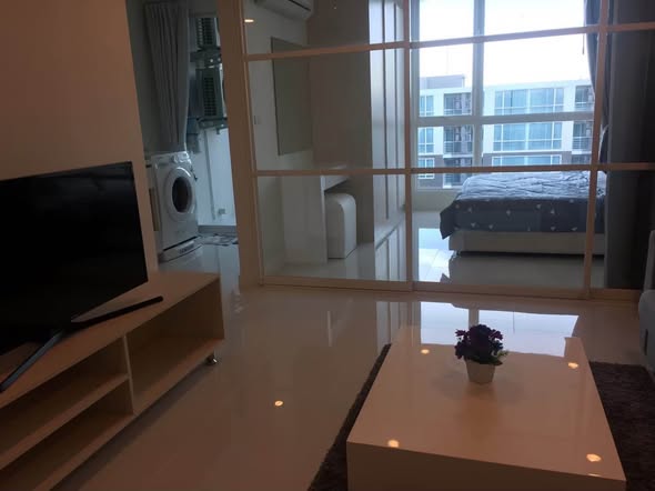 living room of ELEMENTS SRINAGARINDRA CONDO
