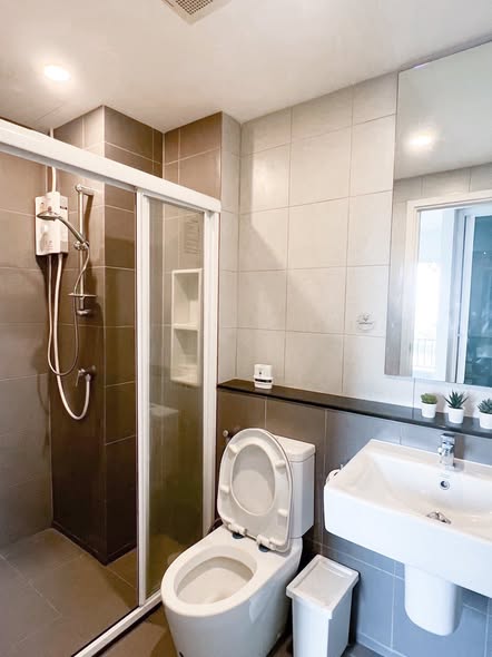 bathroom of Elio Del Moss Phaholyothin