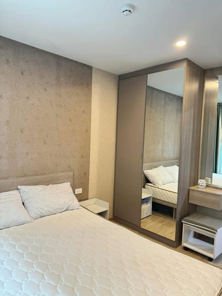 bedroom of Elio Del Moss Phaholyothin