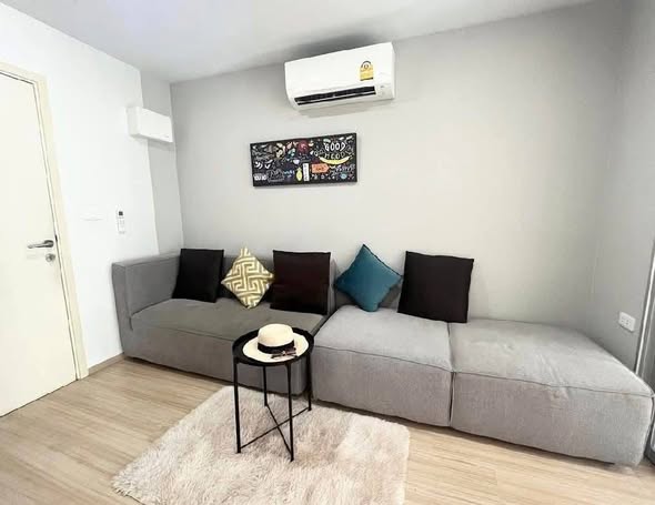 bedroom and living room of Elio Del Moss Phaholyothin